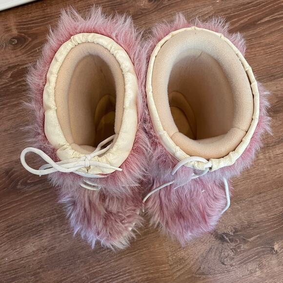 Modes White w/Pink Faux Fur Snow or After Ski Boots Made in Romania Foam Padded - Picture 4 of 10